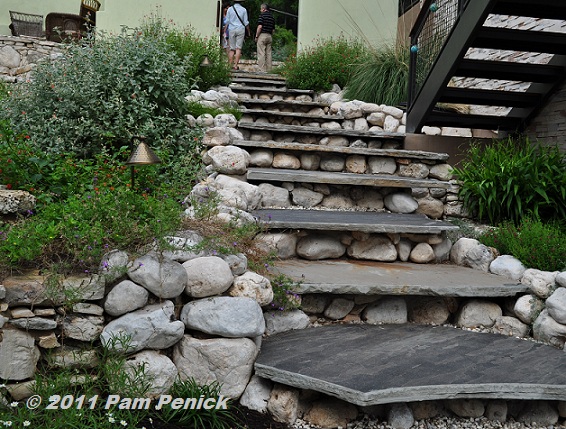 Gardens on Tour 2011: Stratford Drive garden | Digging