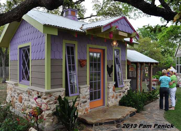  Westview Road garden on Austinâ€™s Funky Chicken Coop Tour | Digging