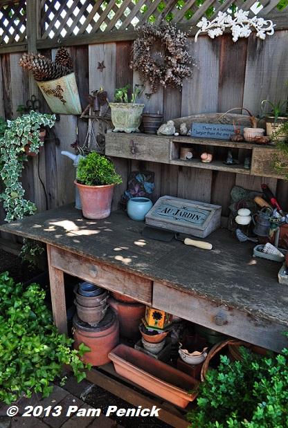 Garden Potting Bench