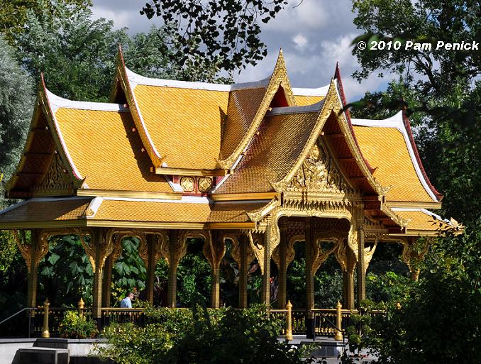 Thai Sala At Olbrich Botanical Gardens Digging