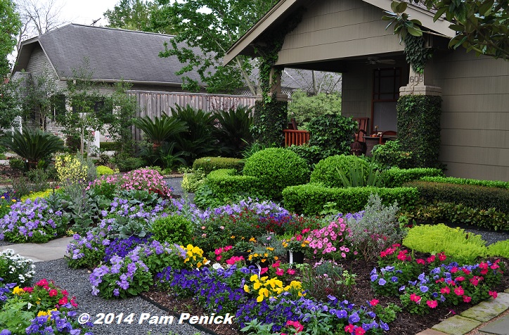 Drive By Gardens No Lawn Flower Garden At Houston Heights