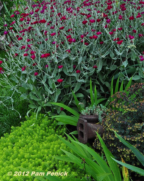 Asheville Garden Bloggers Fling: Curve Studios Garden recycles junk into garden structure