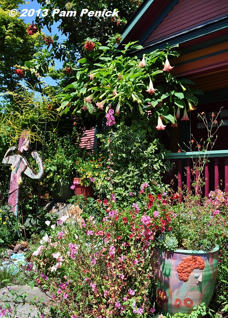 Fearless color in Keeyla Meadows Garden: San Francisco Garden Bloggers Fling