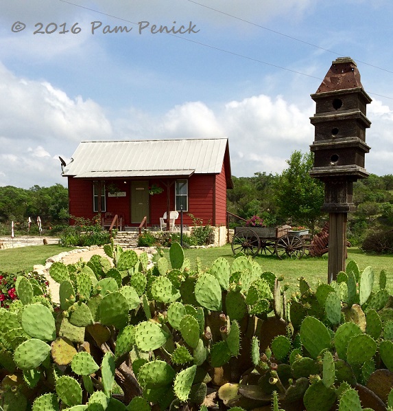 Curb appeal Texas-style and remembering the flood