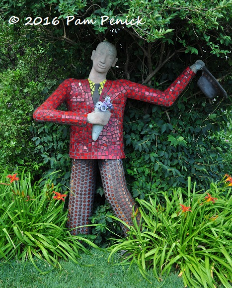 Garden artistry at Wouterina De Raad's Mosaic Sculpture Park, Part 1: Minneapolis Garden Bloggers Fling