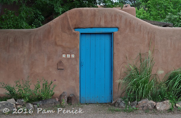 Adobe walls, secret gardens, history & art in Santa Fe