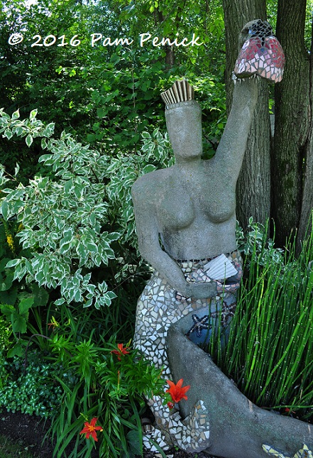 Magical mosaics in the garden of Wouterina De Raad, Part 2: Minneapolis Garden Bloggers Fling