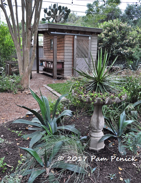 Garden rooms and green roof at Cloverleaf Drive Garden: Austin Open Days Tour 2017