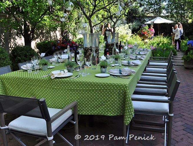 A garden for relaxing with friends: Denver Garden Bloggers Fling