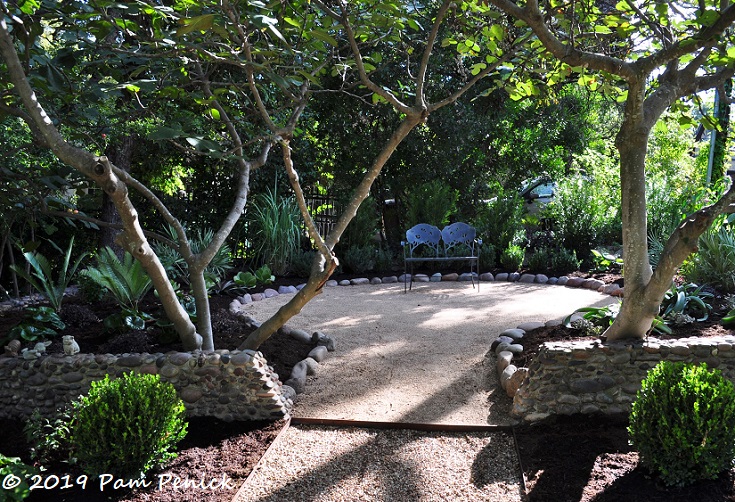 Hideaway garden at Davern Oaks: Austin Open Day tour