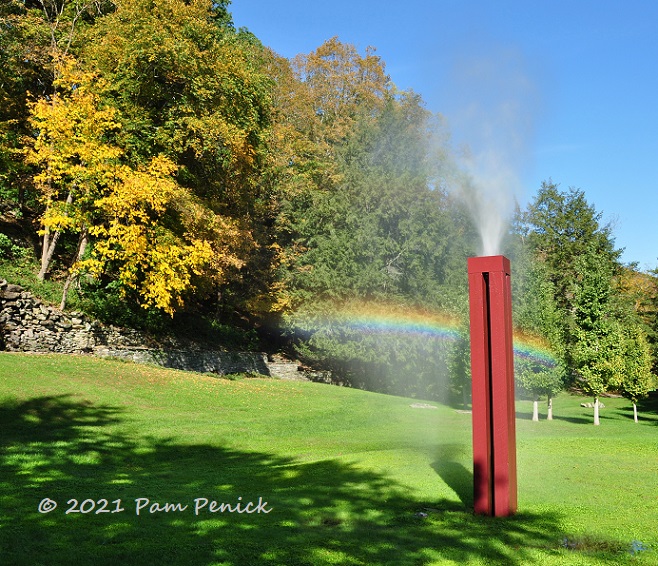 24 Red water sculpture Rainbow – TodayHeadline