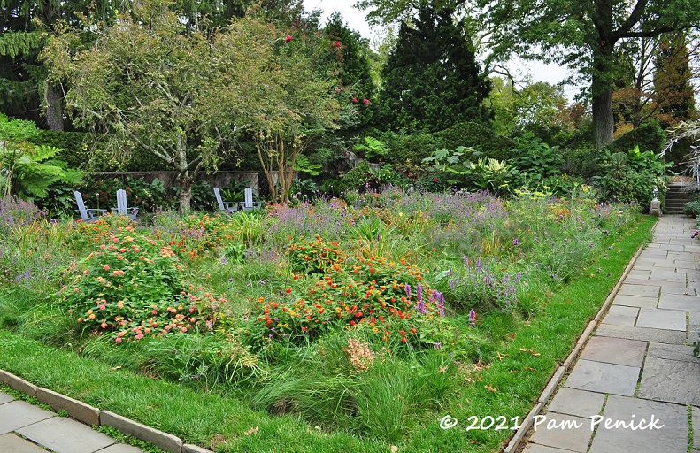 Flowery meadow instead of lawn at Chanticleer's house garden