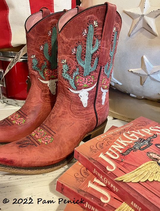 29 Cowboy boots – TodayHeadline