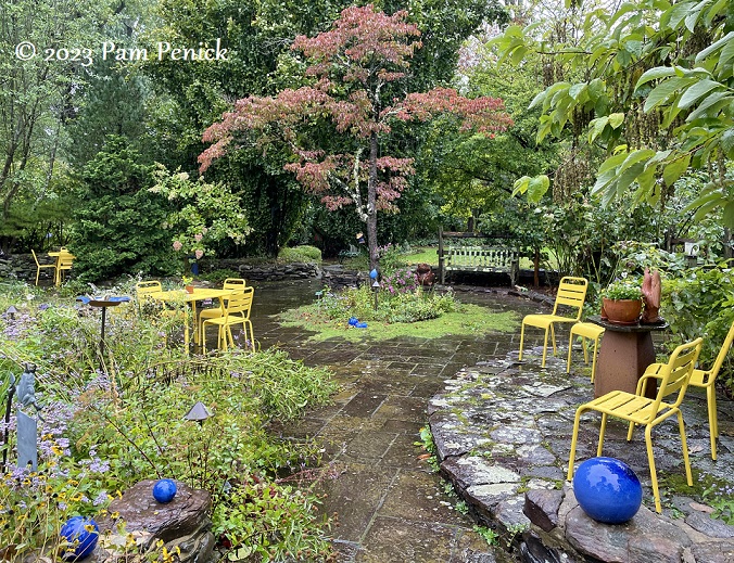 Jenny Rose Carey's charming Northview Garden, part 1