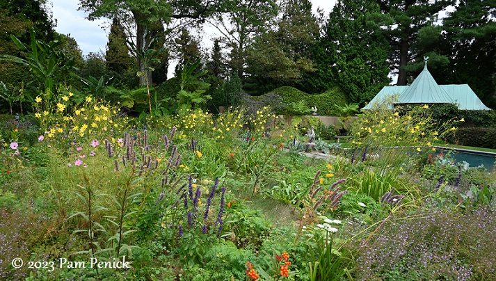 Chanticleer's dreamy House Garden